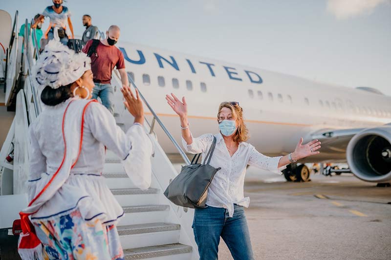 United Airlines arrives on Bonaire