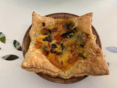 quiche Chicken stew with roasted garlic and rosemary