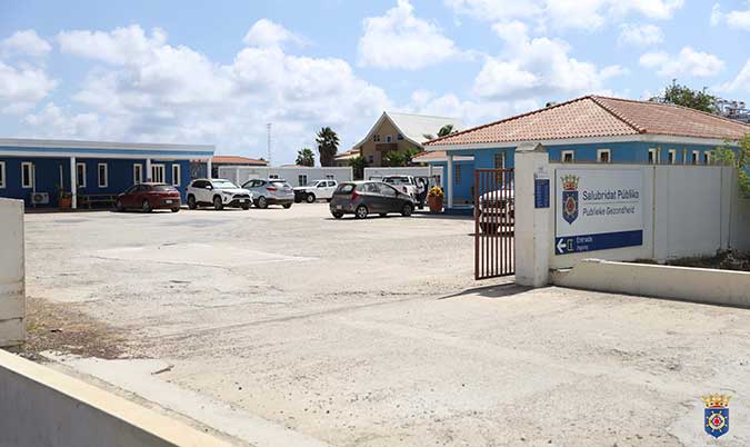 Bonaire Public Health offers travel vaccinations and advice to locals. Bonaire Public Health offers travel vaccinations and advice to locals.