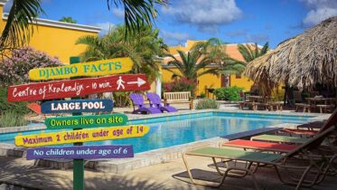 Djambo is a mid-sized, family run resort on Bonaire.