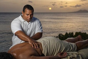 With a variety of massage services, Bon Massage can meet you anywhere you wish on the island.